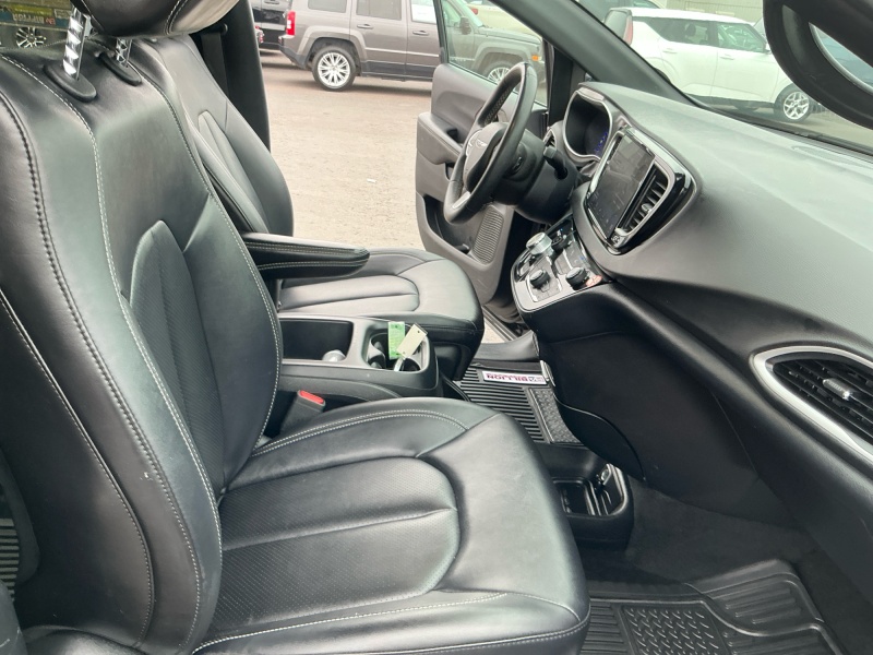 2025 Chrysler Pacifica