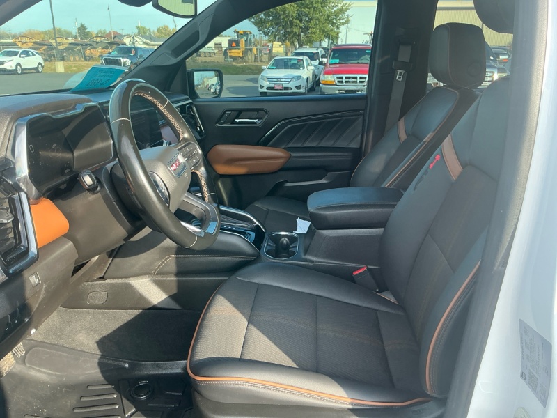 2024 GMC Canyon