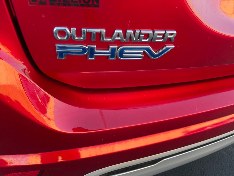 2022 Mitsubishi Outlander PHEV