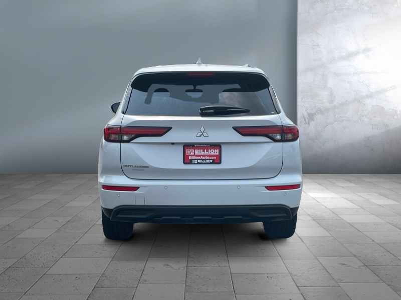 2022 Mitsubishi Outlander