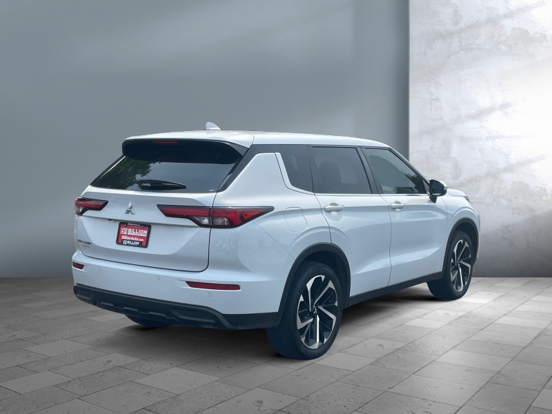 2022 Mitsubishi Outlander