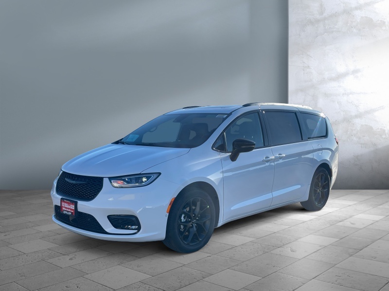 New 2024 Chrysler Pacifica Limited Van