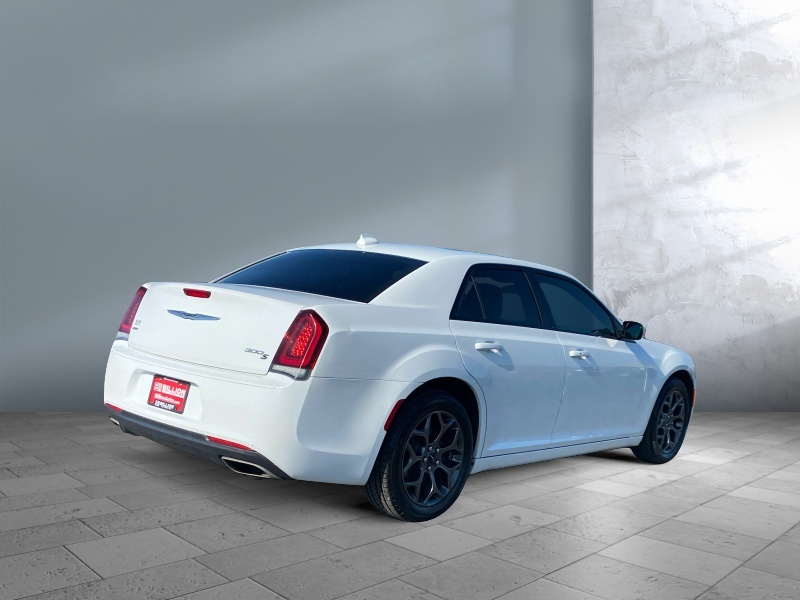 2018 Chrysler 300