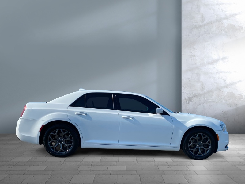 2018 Chrysler 300