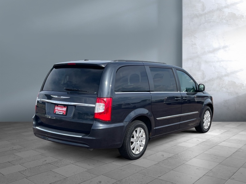 2014 Chrysler Town and Country