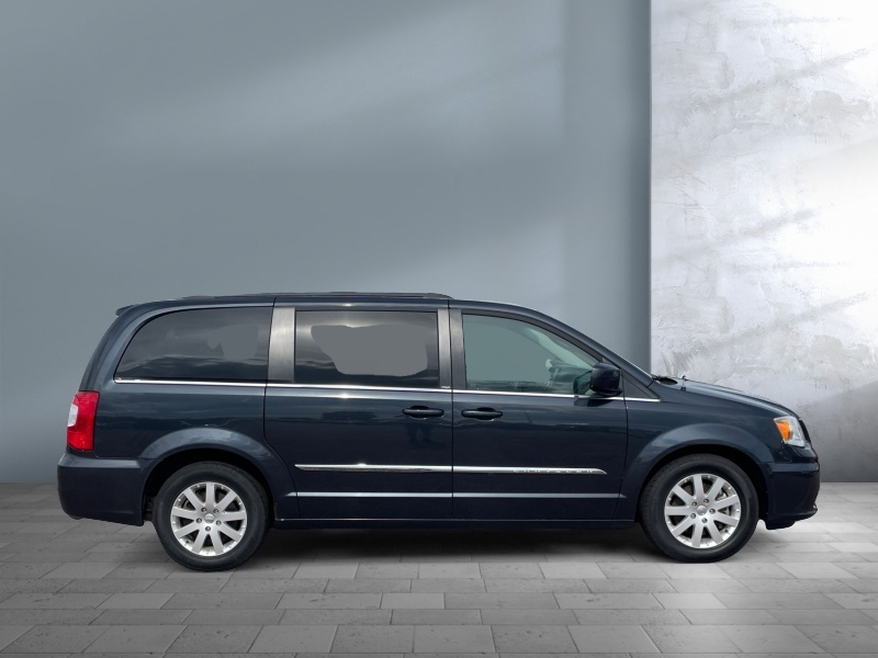 2014 Chrysler Town and Country