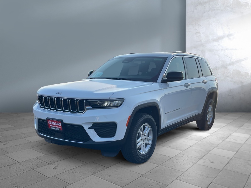 New 2024 Jeep Grand Cherokee Laredo SUV