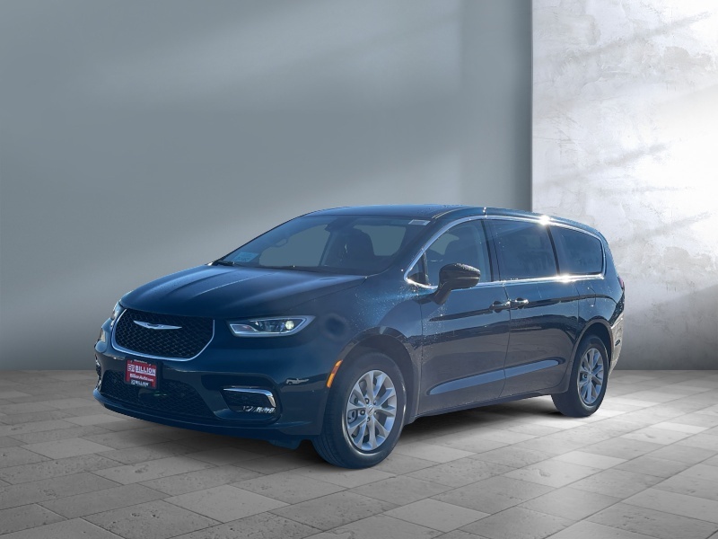 New 2024 Chrysler Pacifica Touring L Van