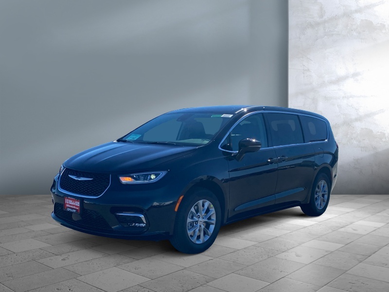 New 2024 Chrysler Pacifica Touring L Van