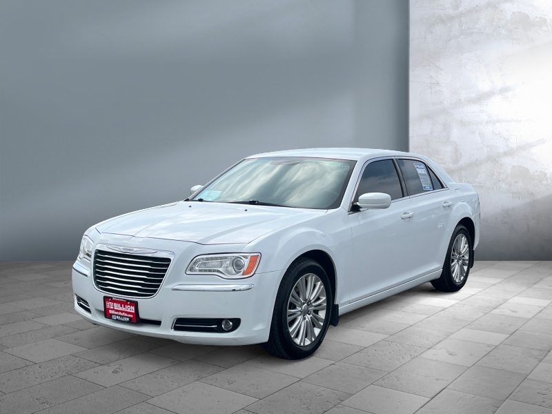 Used 2013 Chrysler 300    Cars