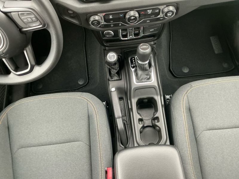 2025 Jeep Gladiator