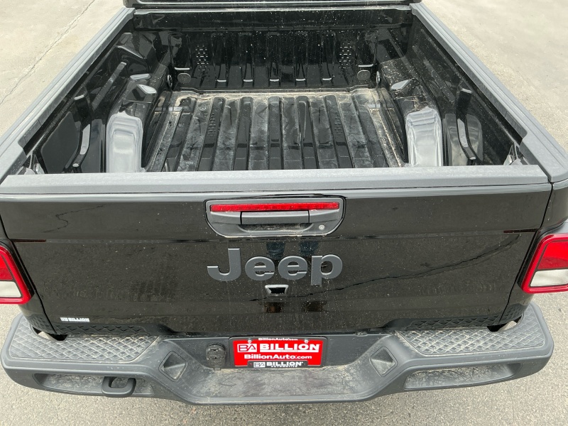 2025 Jeep Gladiator