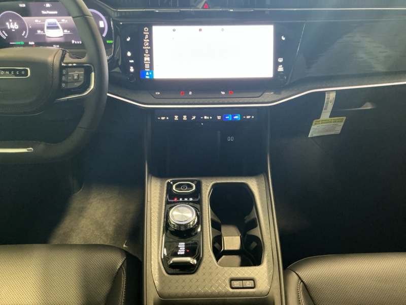 2025 Jeep Wagoneer S
