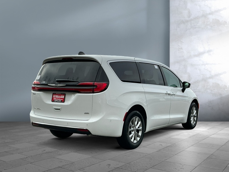 2025 Chrysler Pacifica