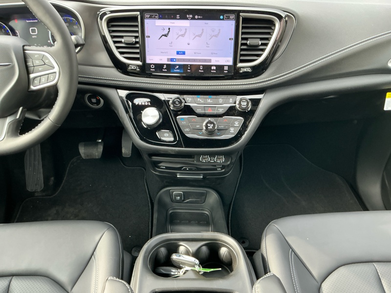2025 Chrysler Pacifica