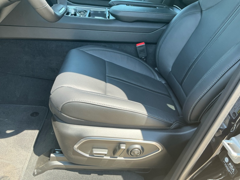 2025 Jeep Wagoneer