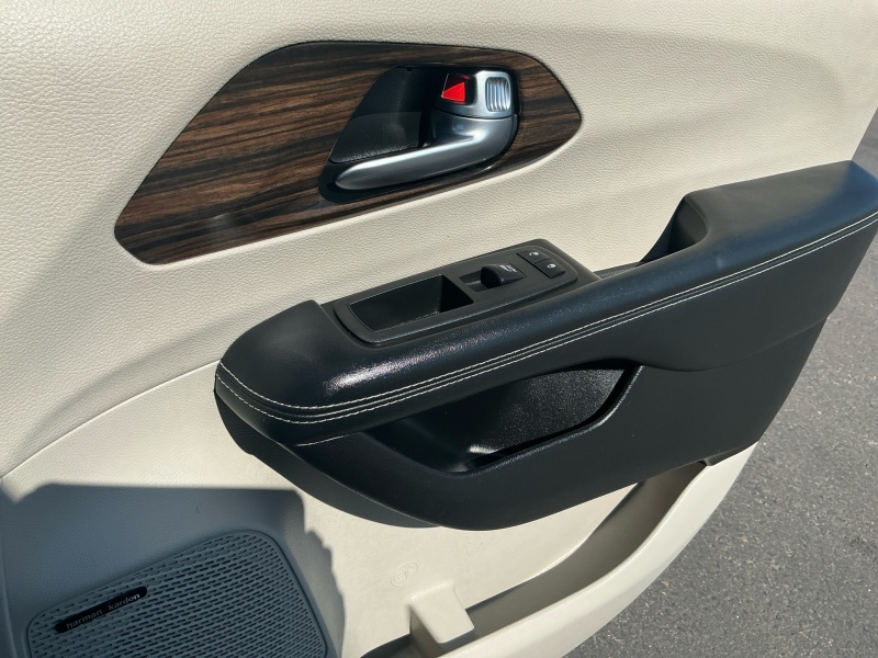 2022 Chrysler Pacifica