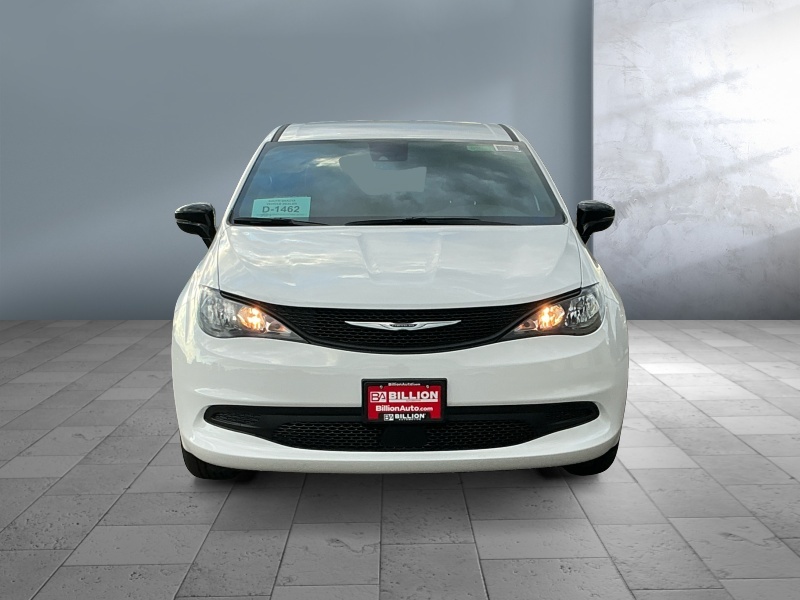 2025 Chrysler Voyager