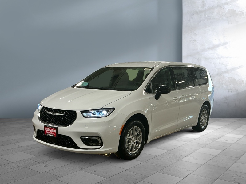 New 2025 Chrysler Pacifica Select Vans