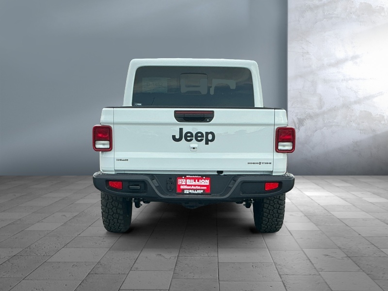 2025 Jeep Gladiator