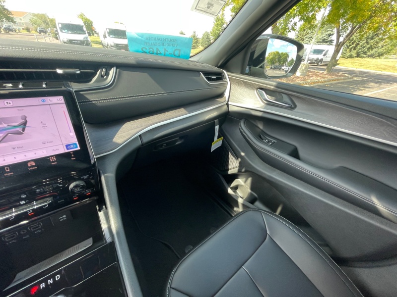 2025 Jeep Grand Cherokee L