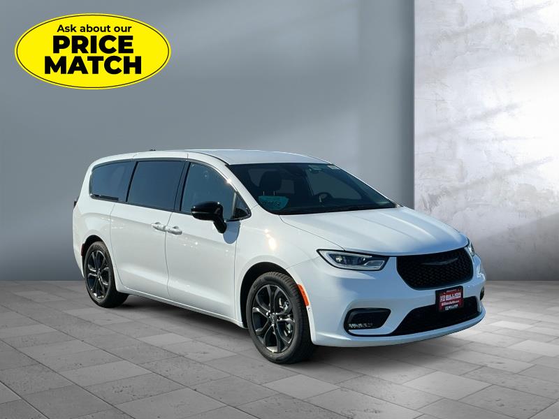 New 2026 Chrysler Pacifica Select Vans