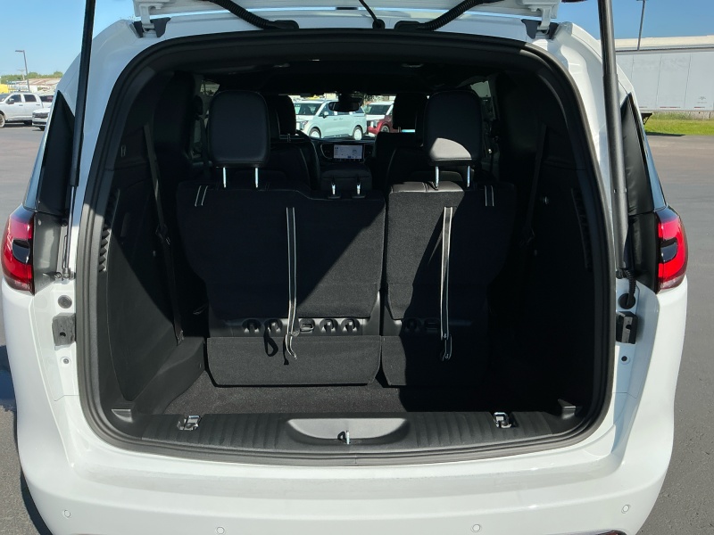 2026 Chrysler Pacifica