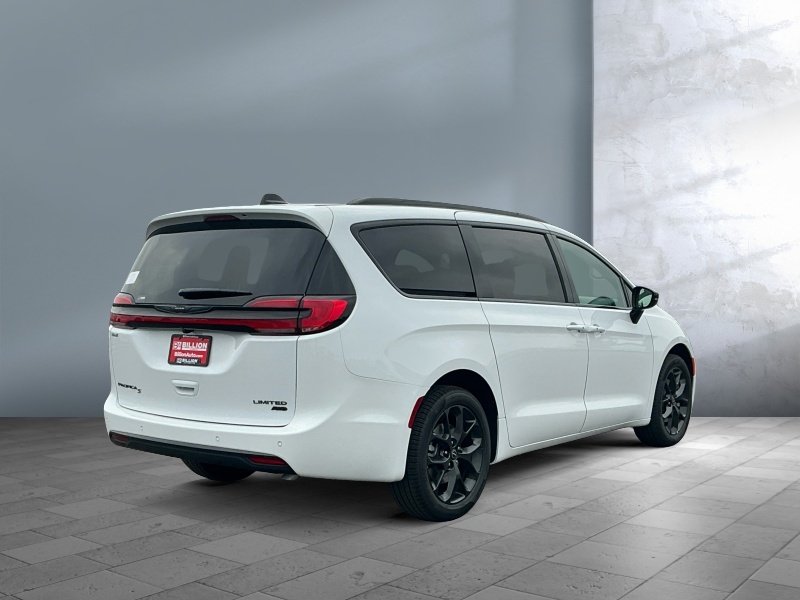 2026 Chrysler Pacifica