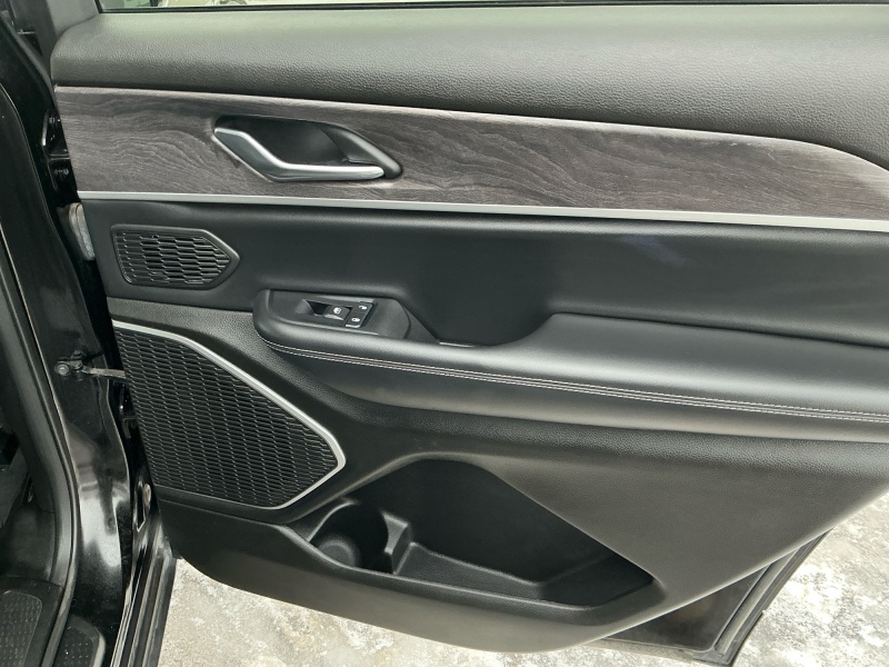 2022 Jeep Grand Cherokee L