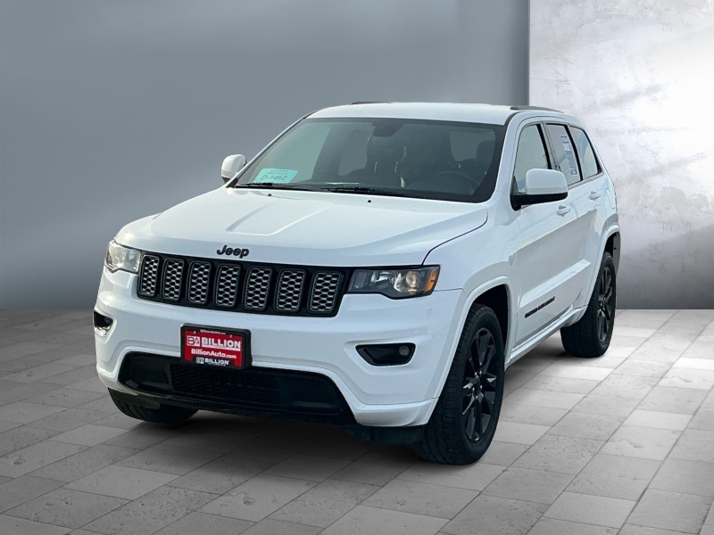 Used 2017 Jeep Grand Cherokee Altitude SUVs