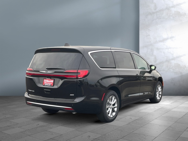 2026 Chrysler Pacifica