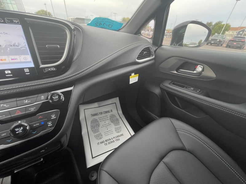 2026 Chrysler Pacifica