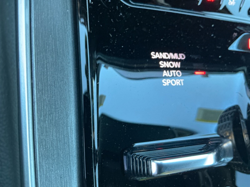 2025 Jeep Wagoneer L