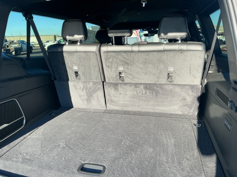 2025 Jeep Wagoneer L