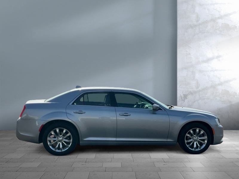 2016 Chrysler 300