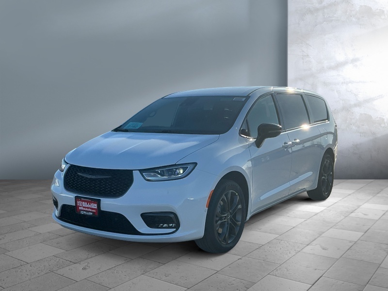 New 2026 Chrysler Pacifica Select Vans