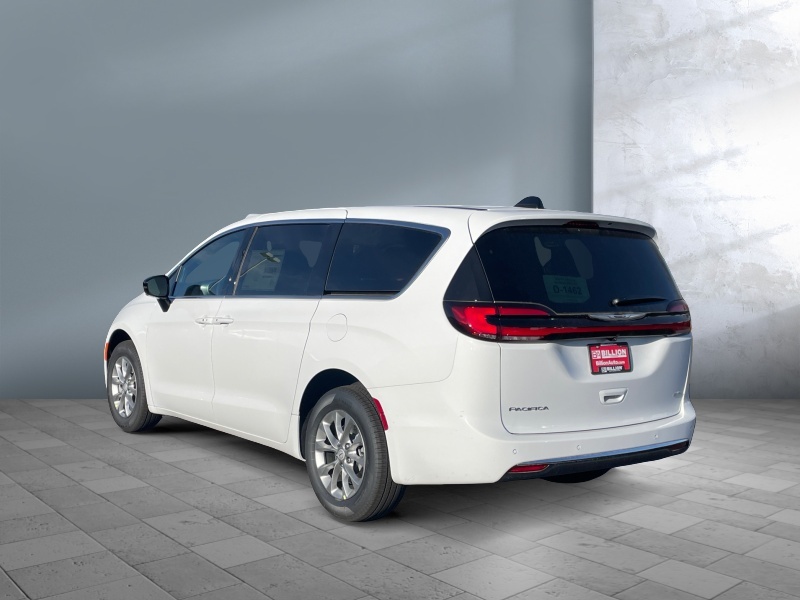 2026 Chrysler Pacifica