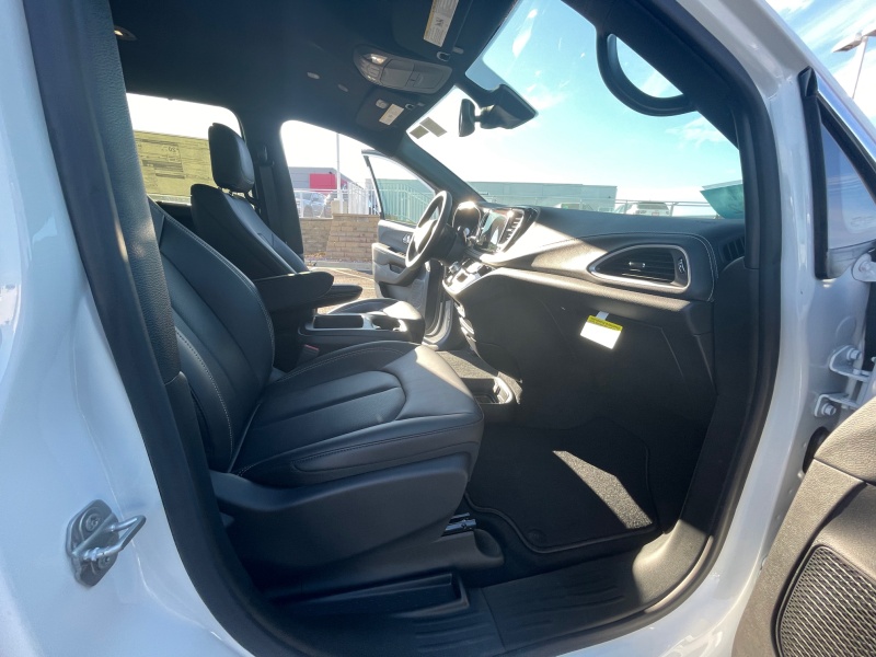 2026 Chrysler Pacifica