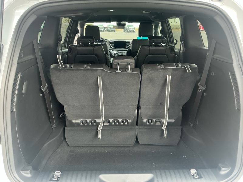 2026 Chrysler Voyager