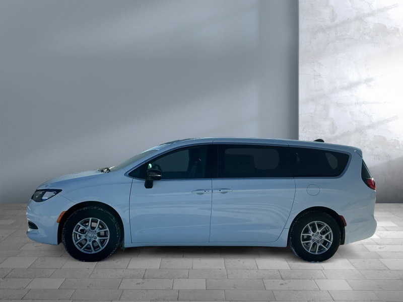 2026 Chrysler Voyager