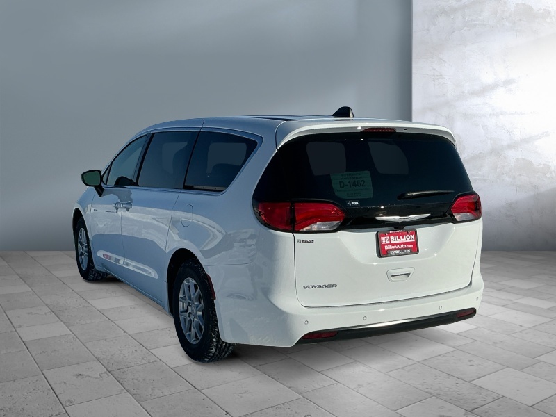 2026 Chrysler Voyager