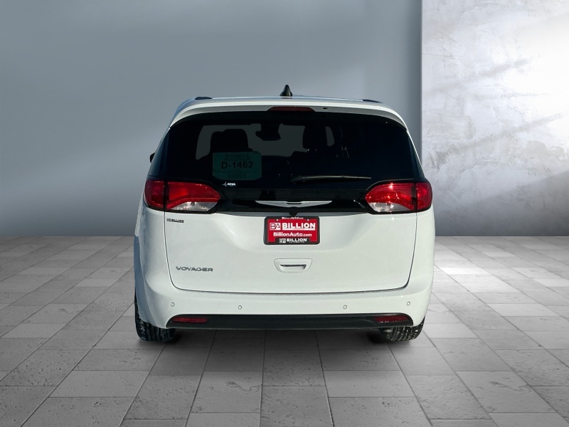 2026 Chrysler Voyager