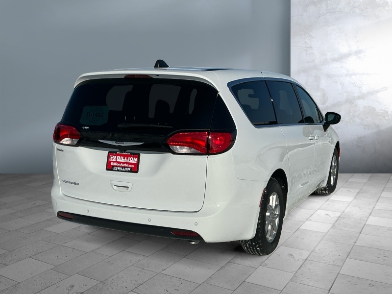 2026 Chrysler Voyager