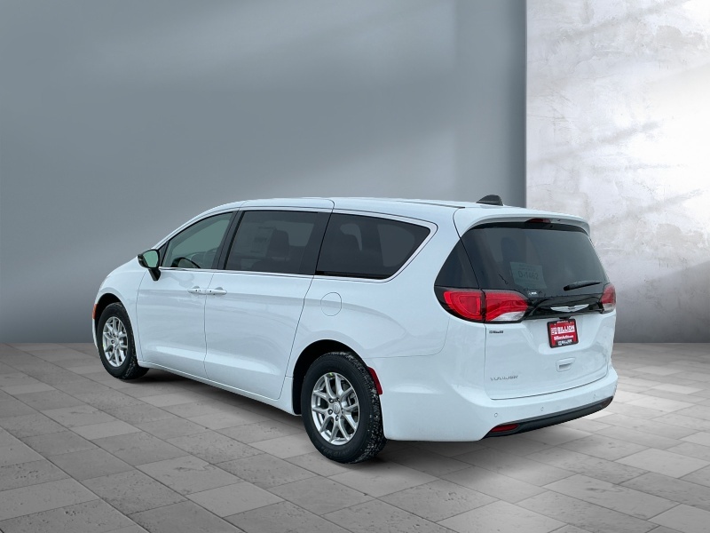 2026 Chrysler Voyager