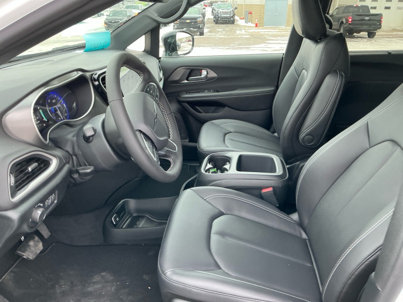 2026 Chrysler Voyager