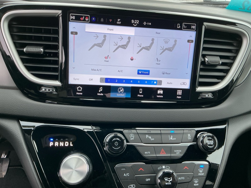 2026 Chrysler Voyager