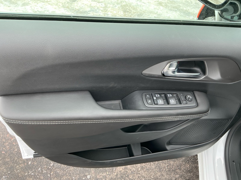 2026 Chrysler Voyager