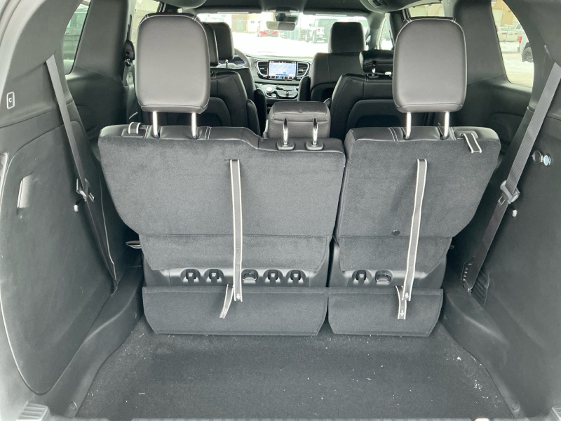 2026 Chrysler Voyager