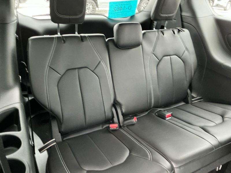 2026 Chrysler Voyager