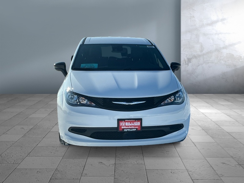 2026 Chrysler Voyager